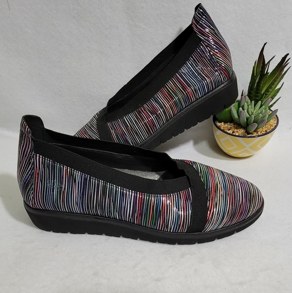 Nurture Kizzie Rainbow Strip Envelope Wedge Slip-On Shoes Size 7 - Picture 8 of 9